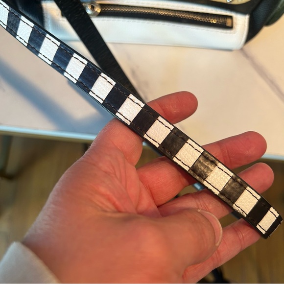 Henri Bendel crossbody fold over Robot Bag - Picture 10 of 14